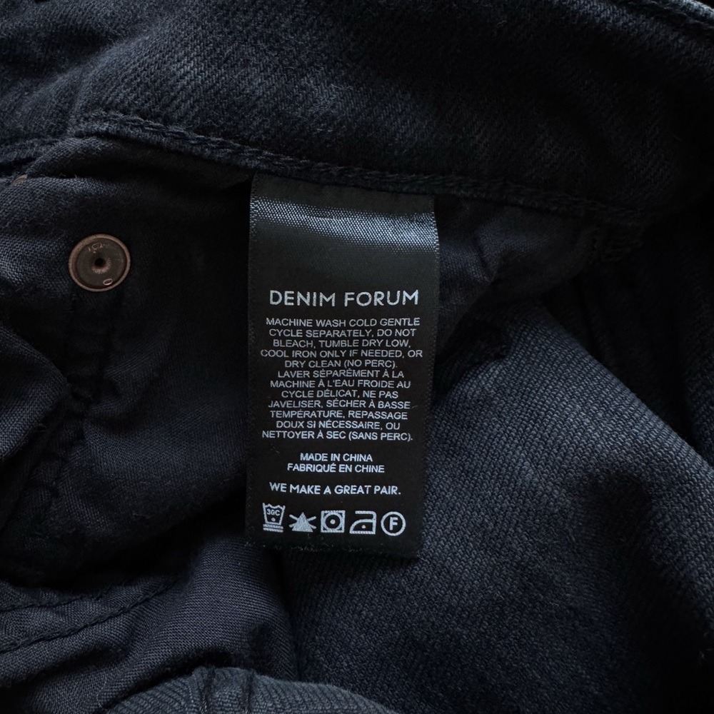 Aritzia Denim Forum The Twiggy High Rise Flare 30L - Black - Size 28 - Picture 7 of 8